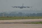 Přílet bombardérů B-52H Stratofortress a nadzvukového "stealth" B-1B Lancer na ostravské letiště Leoše Janáčka v Mošnově.