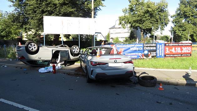 Dopravní nehoda v Ostravě Kunčicích 12. srpna 2023.