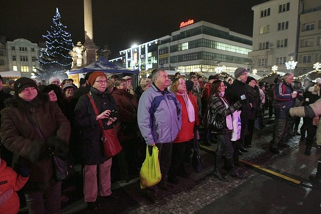  Akce Česko zpívá koledy se i letos uskutečnila v centru Ostravy na Masarykově náměstí.