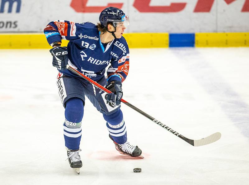 Utkání předkola play off hokejové extraligy - 2. zápas: HC Vítkovice Ridera - HC Olomouc. Zleva Samuel Bitten z Vítkovic.