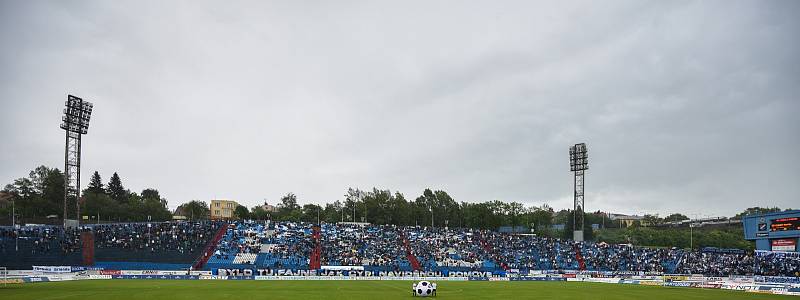 Datum 30. května 2015 a závěrečné utkání sezony s pražskou Duklou se zapíše do historie Baníku jako poslední ligový zápas na Bazalech.