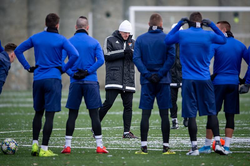 První trénink zimní přípravy fotbalistů Baníku Ostrava.