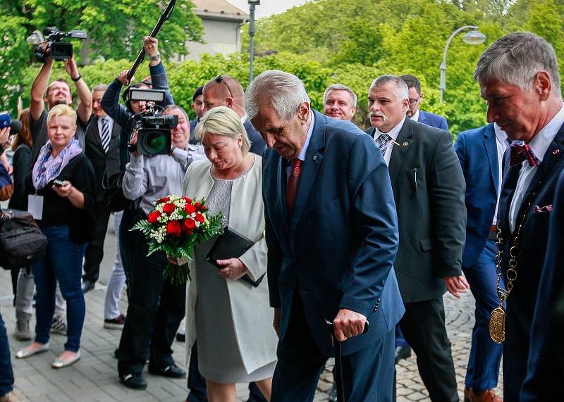 Návštěva prezidenta Miloše Zemana v Moravskoslezském kraji. Uvítání na Krajském úřadě.