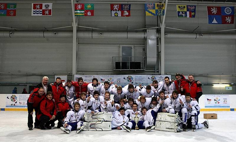 Olympiáda dětí a mládeže, která včera vyvrcholila v Ostravě finálovým zápasem v ledním hokeji a slavnostním zakončením, je minulostí.