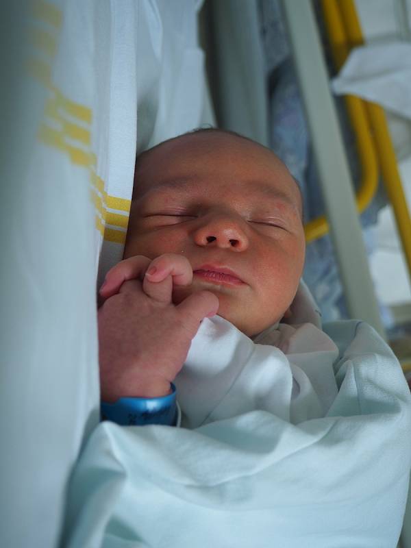Adam Nieslanik, Třinec, narozen 24. dubna 2021, míra 54 cm, váha 4024 g Foto: s dovolením rodiny