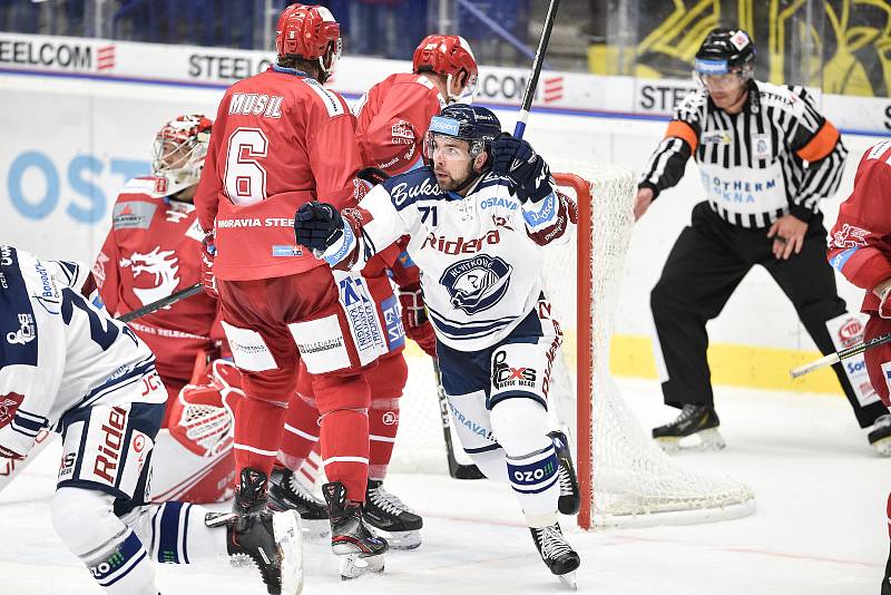 Utkání 7. kola hokejové extraligy: HC Vítkovice Ridera - HC Oceláři Třinec, 3. října 2019 v Ostravě. Na snímku (střed) radost Roberts Bukarts.