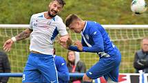 I sedmé utkání na domácím trávníku fotbalisté Blanska (bílé dresy) vyhráli. Ve 12. kole Moravskoslezské ligy porazili MFK Frýdek-Místek 1:0. Foto: Josef Kratochvíl