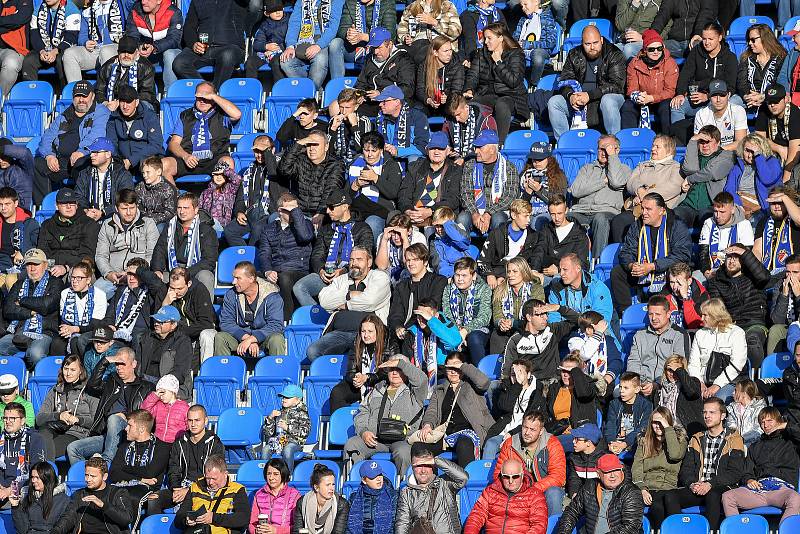 Fanoušci Baníku Ostrava při utkání 11. kola první fotbalové ligy proti Slovácku.