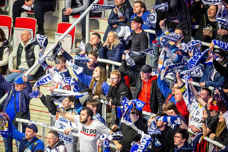 Čtvrtfinále play off hokejové extraligy - 2. zápas: HC Oceláři Třinec - HC Vítkovice Ridera, 20. března 2022 v Třinci. Fanoušci.