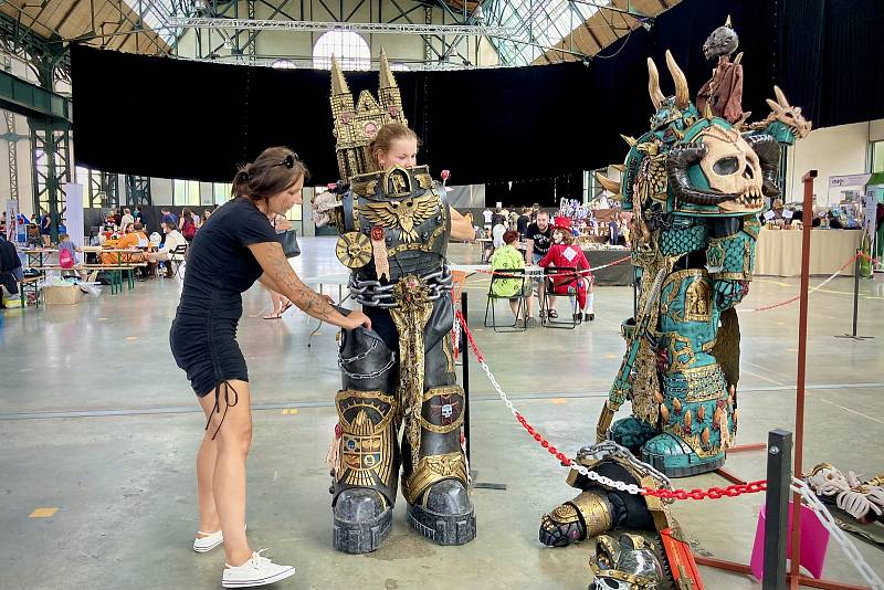 Bruntálský a krnovský deník | Černý templář z Warhammeru a další kostýmy na  Fantastické Ostravě | fotogalerie