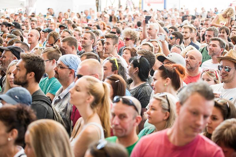 Kulinářský festival přilákal tisíce lidí, kteří si mohli vybrat z nepřeberného množství jídla.