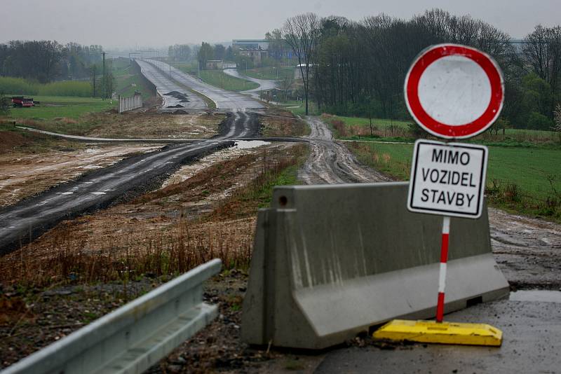 Stavba silnice - Prodloužená Rudná. Ilustrační foto.