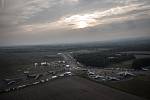 Dny NATO 2015 na ostravském letišti v Mošnově. Letecké záběry z paluby vrtulníku AW 139m zajištěného firmou AgustaWestland. 