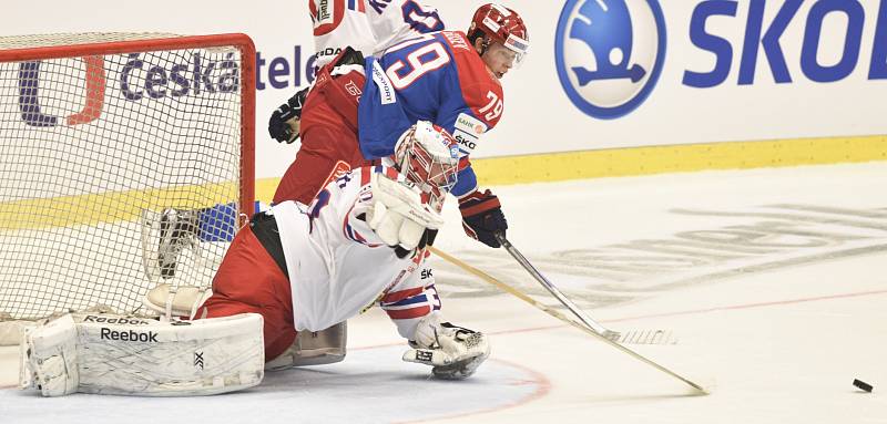 Fanoušci v Ostravě tleskali, byť čeští hokejisté prohráli s Ruskem v druhém z dvojice utkání Euro Hockey Tour 2:4. Ve vzájemných duelech se sbornou si připsali po pěti úspěších za sebou první prohru. 