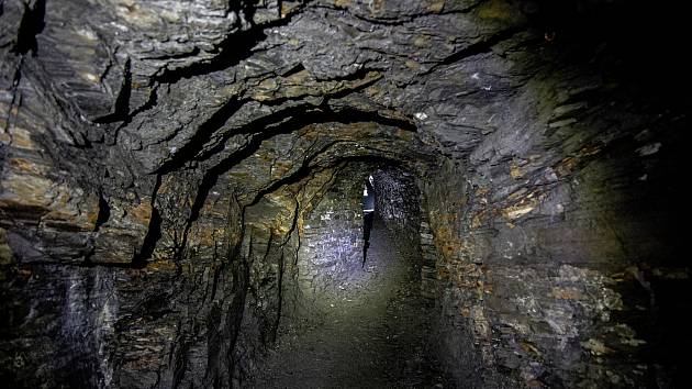 Flascharův důl, kde se v minulosti těžila břidlice, u města Odry v Moravskoslezském kraji, červenec 2020.