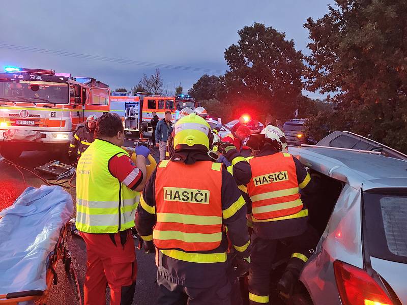 Jedna z tragických nehod se stala 27. září v Šenově u Ostravy. Výsledkem byl jeden mrtvý a dva zranění.