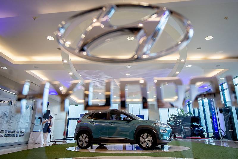 Automobilka Hyundai zahájila v Nošovicích sériovou výrobu elektromobilu Kona Electric, 12. března 2020.