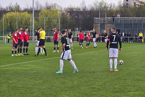 Ostravské fotbalové derby mezi Hlubinou a Polankou nad Odrou, které se hrálo v rámci 18. kola divize F, skončilo remízou 1:1.