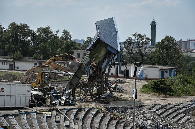 Demolice stadionu Bazaly, 23. července 2018 v Ostravě.