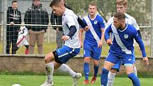 I sedmé utkání na domácím trávníku fotbalisté Blanska (bílé dresy) vyhráli. Ve 12. kole Moravskoslezské ligy porazili MFK Frýdek-Místek 1:0. Foto: Josef Kratochvíl