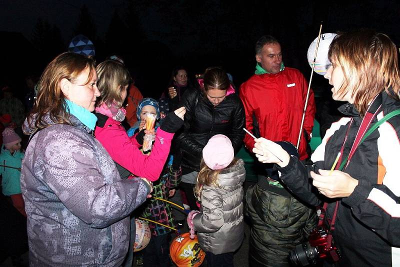 Druhý ročník lampionového průvodu v Hodslavicích.