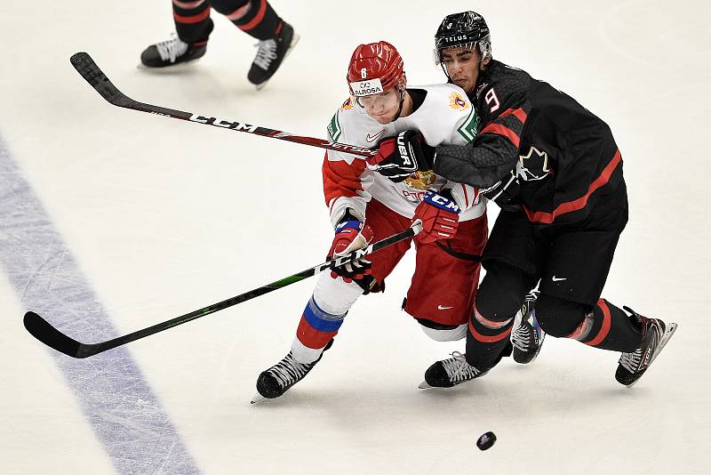 Mistrovství světa hokejistů do 20 let, finále: Rusko - Kanada, 5. ledna 2020 v Ostravě. Na snímku (zleva) Ivan Morozov a Joe Veleno.