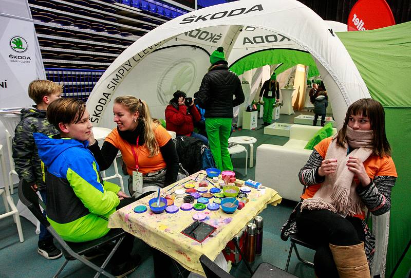 Olympijský festival u Ostravar arény.Stánek automobilky Škoda