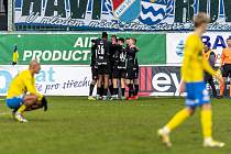 Teplice - Ostrava - Utkání 18. kola první fotbalové ligy: FK Teplice - Baník Ostrava, 4. února 2023 v Teplicích. Hráči Ostravy se radují z gólu.