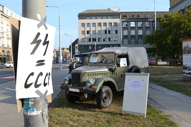 Ulice Ostravy zaplavily nápisy v ulicích. Město si připomíná 50 let od okupace