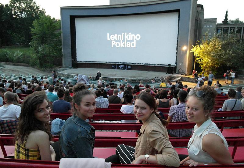 Letní kino Amfi/Poklad v Ostravě-Porubě filmovou sezonu zahájilo po dlouhých dvaadvaceti letech.