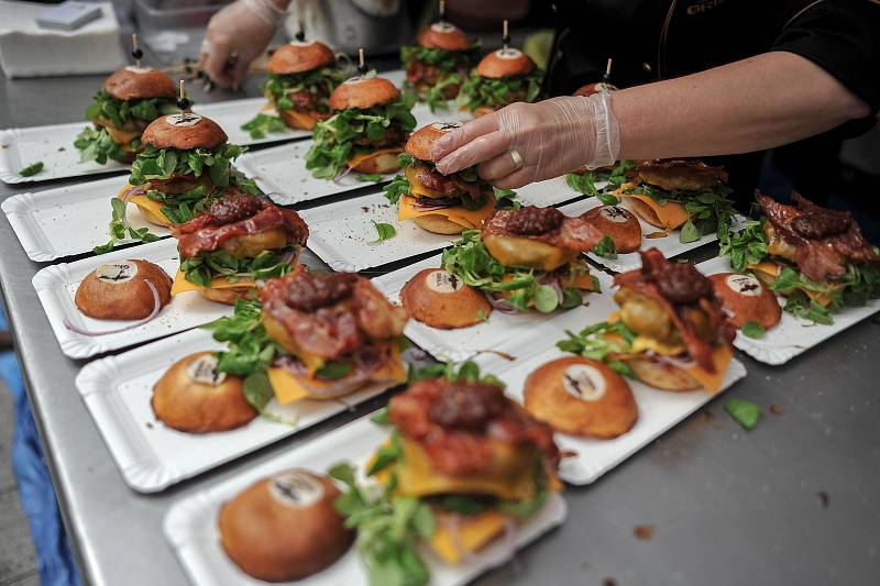 Festival. Lidé, kteří zavítají na Burger festival, měli z čeho vybírat.