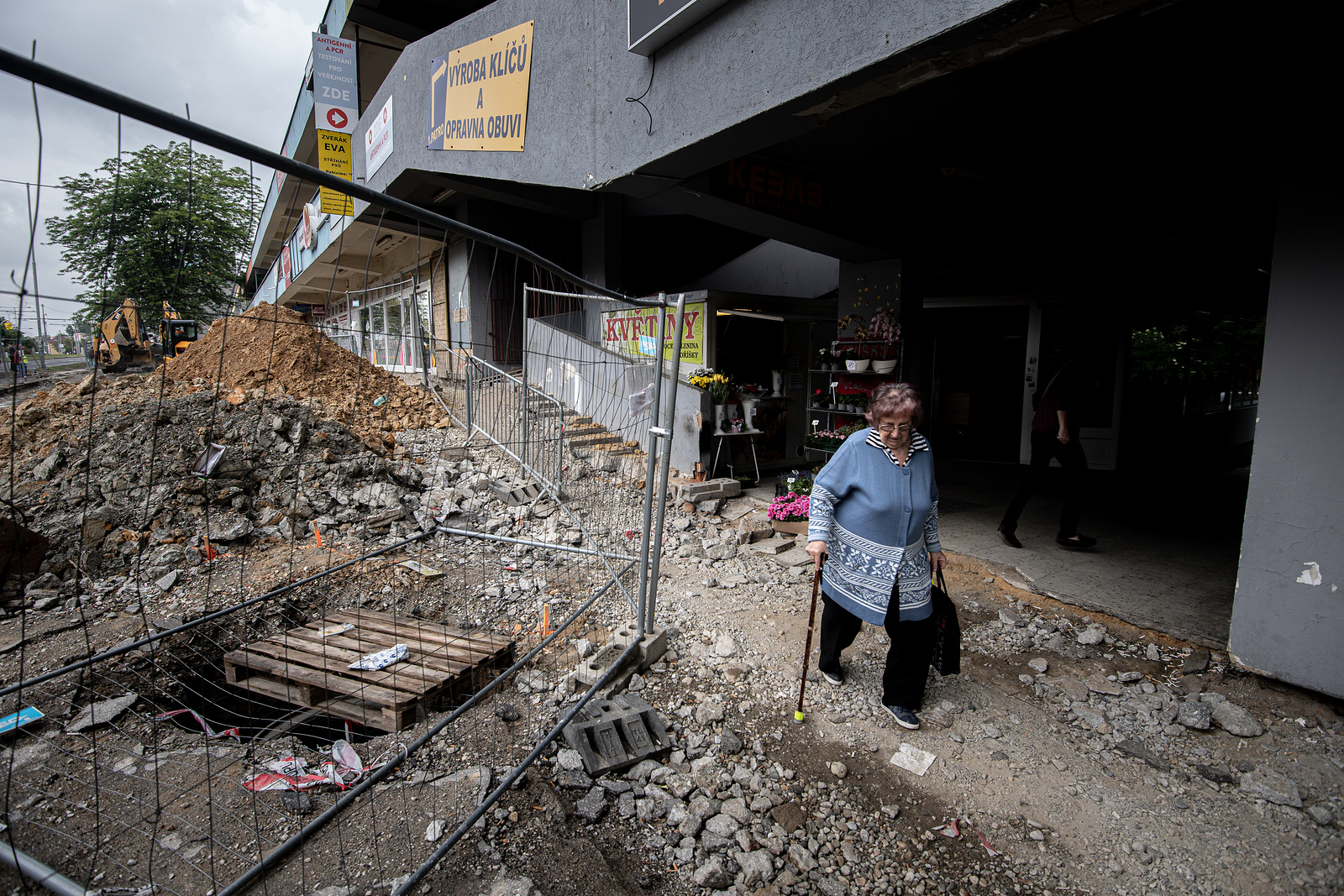 Místo staveniště bojiště: v Ostravě opravují Kotvu, lidé padají a nadávají  - Moravskoslezský deník