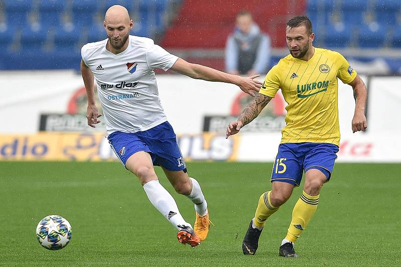 Utkání 12. kola první fotbalové ligy: Baník Ostrava - Fastav Zlín, 5. října 2019 v Ostravě. Na snímku (zleva) Tomáš Smola a Antonín Fantiš.