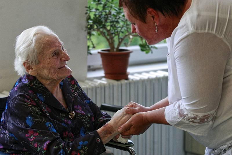 BOHUSLAVA STRAKOŠOVÁ oslavila už 103. narozeniny.