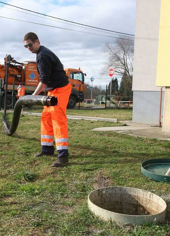 HOVNOCUCÁŘI v akci, průměrná zakázka jim trvá okolo hodiny.