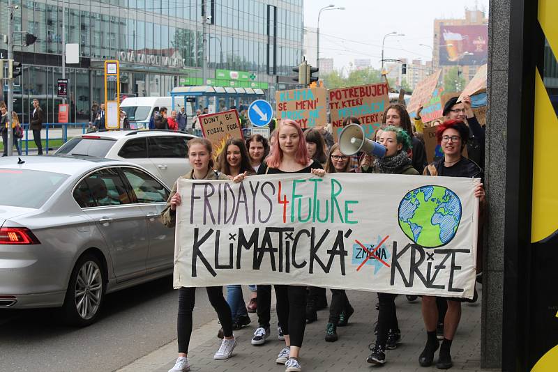 Protestní akce za lepší ochranu klimatu a snižování emisí v Ostravě, 3. května 2019.