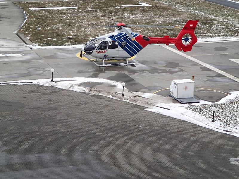 VRTULNÍK PRO LETECKOU ZÁCHRANNOU SLUŽBU v našem kraji od letošního ledna provozuje rakouská společnost Helikopter Air Transport.