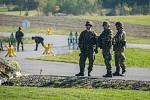 Krajské vojenské velitelství Ostrava v úterý pořádalo mediální den s ukázkami likvidací nepřítele při přepadeních, léčkách, ale i dalších akcích „militantních skupin“ vyslaných k destabilizaci bezpečnostní situace v zemi.