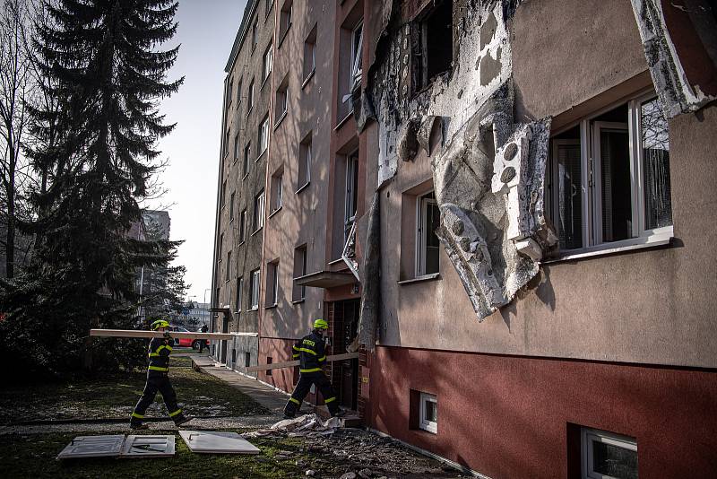 Exploze bytu v domě v Ostravě-Hrabůvce.