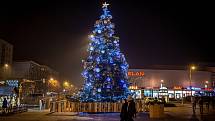 Vánoční strom v Havířově na náměstí Republiky.