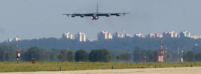 Návštěvníci letošních Dnů NATO opět po třech letech uvidí legendární americký bombardér B-52H Stratofortress. Ten do Ostravy přiletěl ve čtvrtek krátce před polednem.