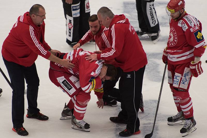 Sedmý - rozhodující - finálový zápas hokejové extraligy. Třinci vítězství uniklo, titul slavil Litvínov.