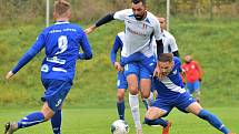 I sedmé utkání na domácím trávníku fotbalisté Blanska (bílé dresy) vyhráli. Ve 12. kole Moravskoslezské ligy porazili MFK Frýdek-Místek 1:0. Foto: Josef Kratochvíl