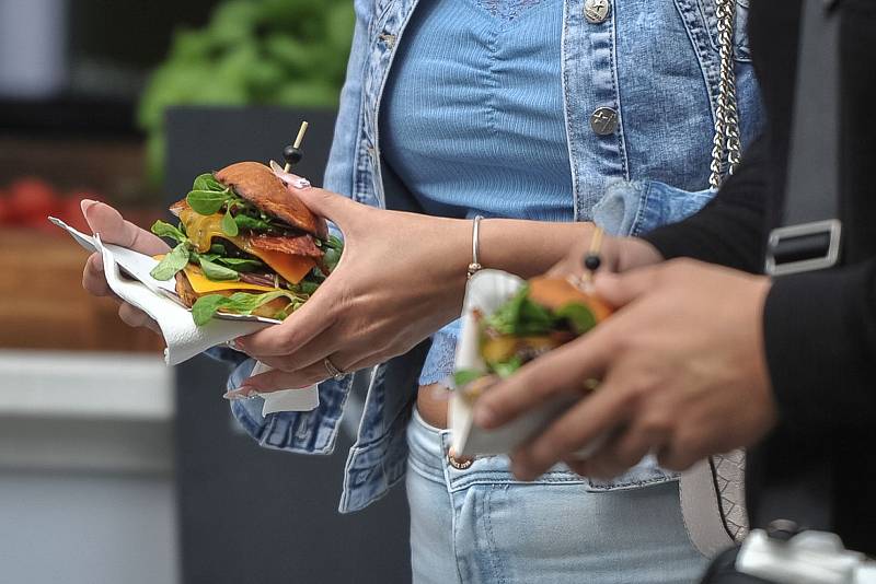 Festival. Lidé, kteří zavítají na Burger festival, měli z čeho vybírat.