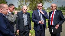 Návštěva Vlády ČR v Moravskoslezském kraji 24. dubna 2018. Ministr Dan Ťok navštívil Studénku na místě železničního přejezdu.