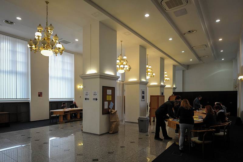 Volební místnost v centru Ostravy (č. 8028), 26. ledna 2018