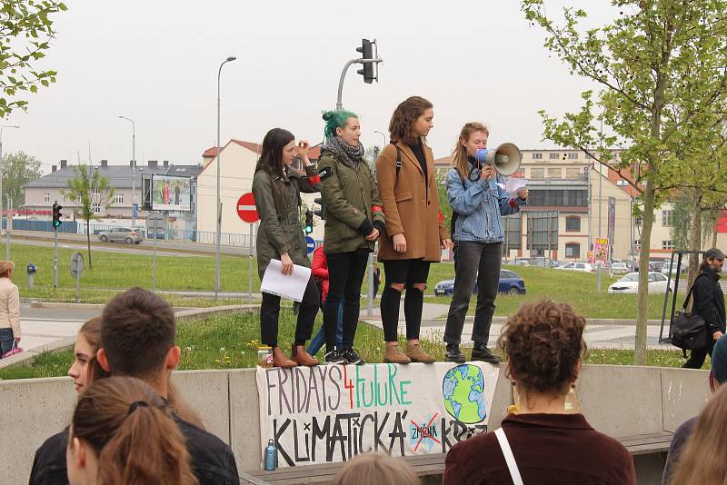 Protestní akce za lepší ochranu klimatu a snižování emisí v Ostravě, 3. května 2019.