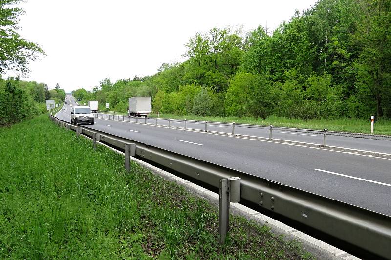 Úsek silnice I/48 nedaleko odbočky na obec Rybí na Novojičínsku se na třetí místo dostal v důsledku stavebních úprav. V místě byla vozovka zúžena. Řidiči se často chovali bezohledně a docházelo k drobným kolizím. Stavební práce již byly dokončeny.