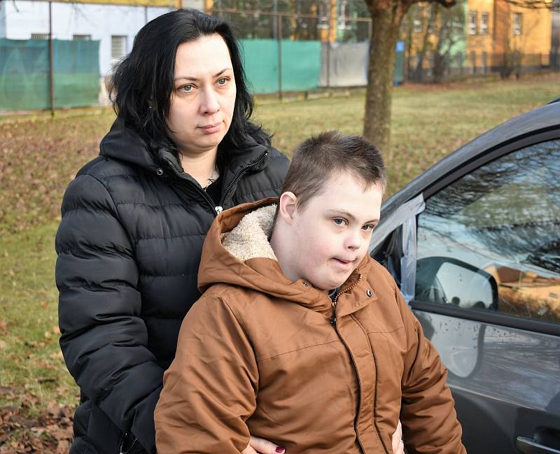 Eva Farníková věří, že se sedačka pro jejího syna Boriska najde.
