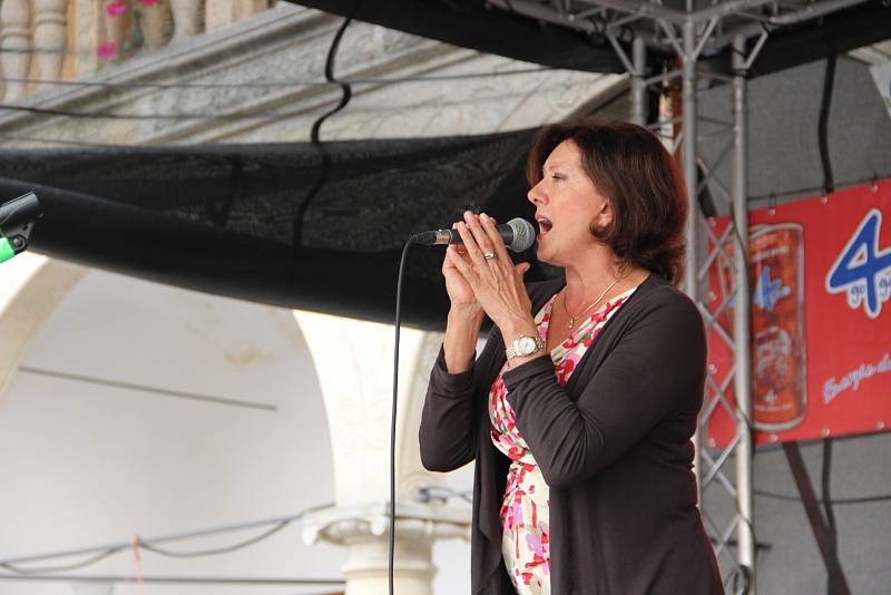 Populární zpěvačka Marie Rottrová slaví významné životní jubileum.